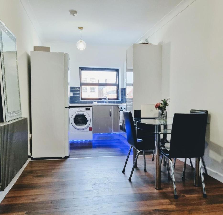 Beautiful Modern Apartment On Wick Lane Λονδίνο Εξωτερικό φωτογραφία